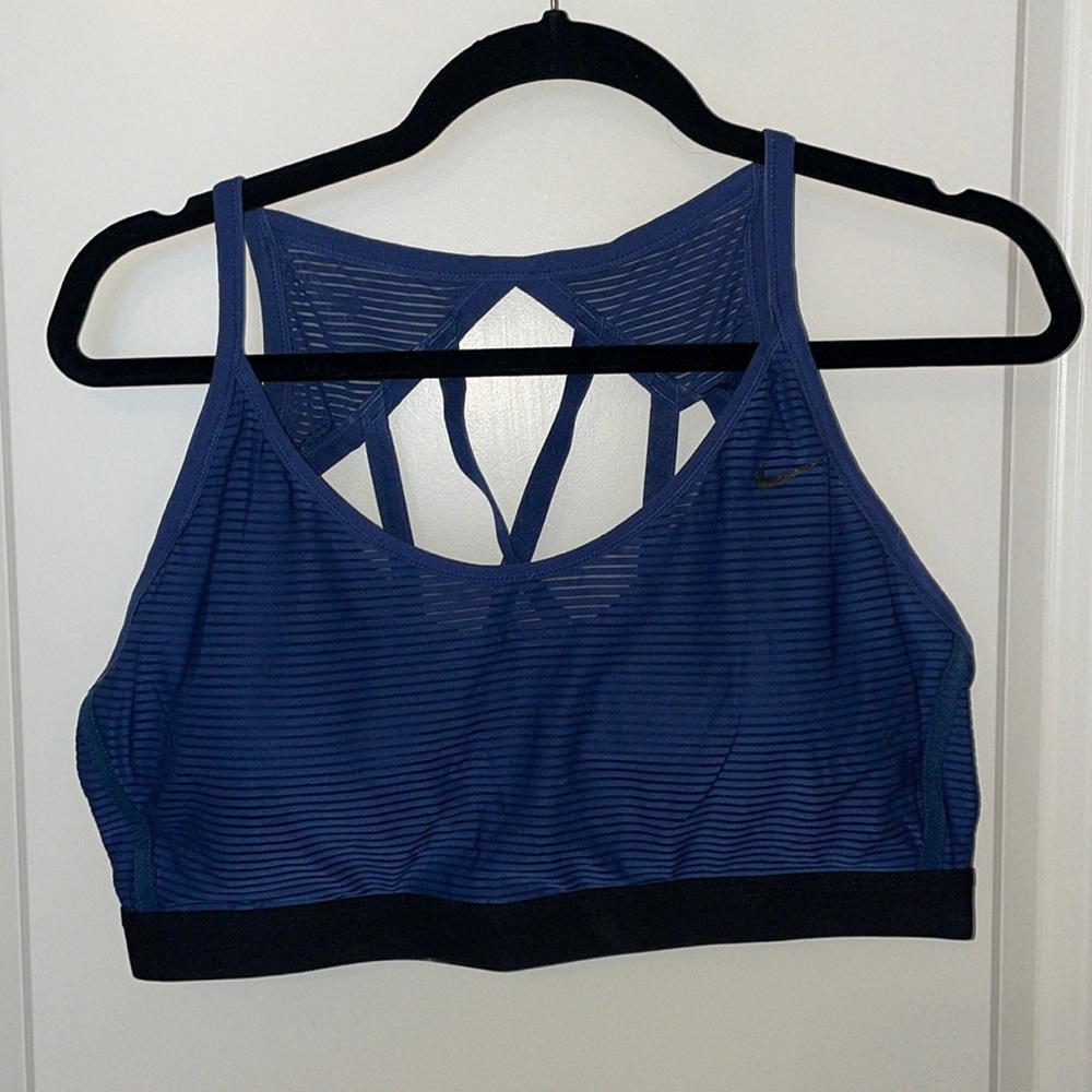Nike women’s XL strappy yoga sports bra (navy)